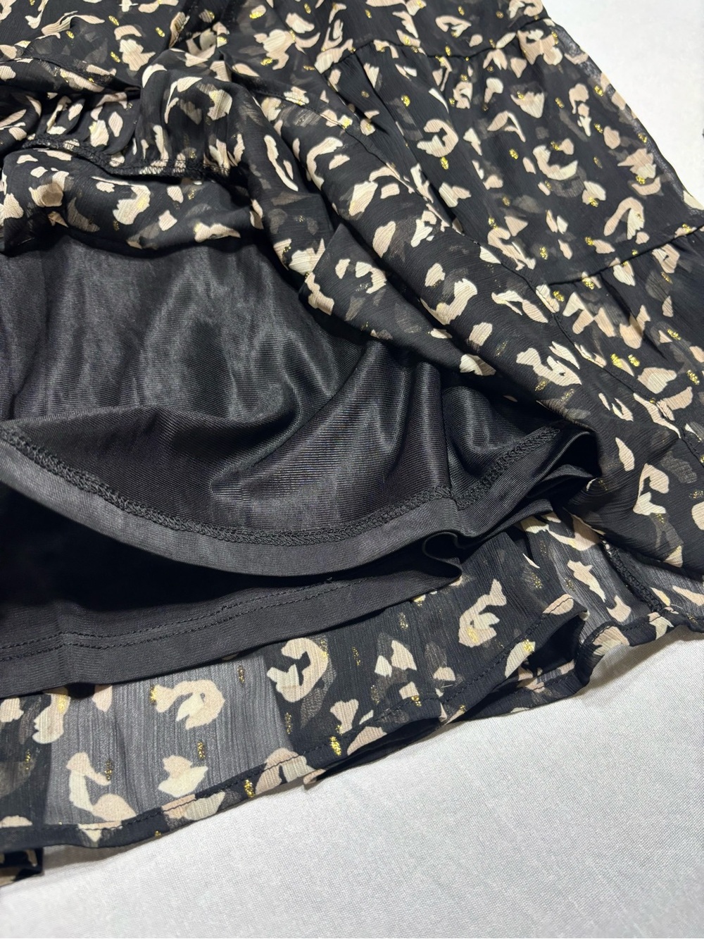 THML Alani Tiered Black & Gold Dress S - Picture 6 of 9